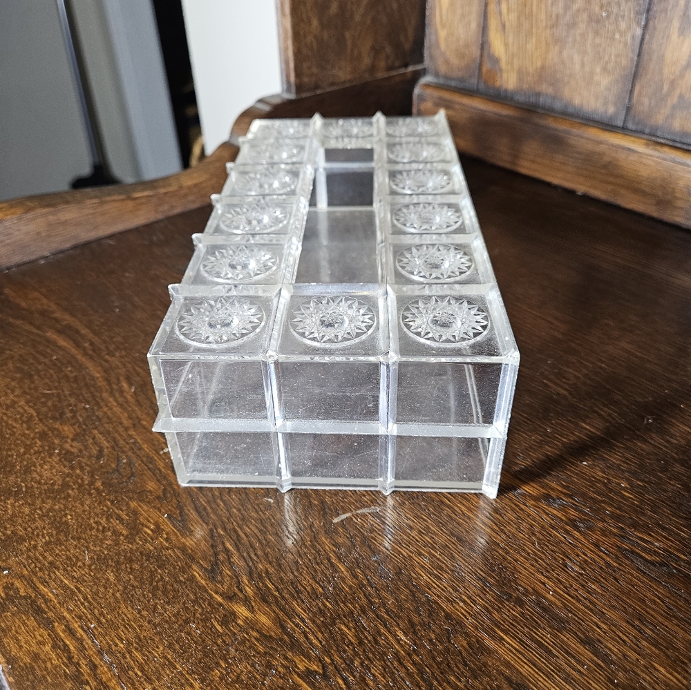 Mid Century Lucite Clear Tissue Box - Picture 4 of 7